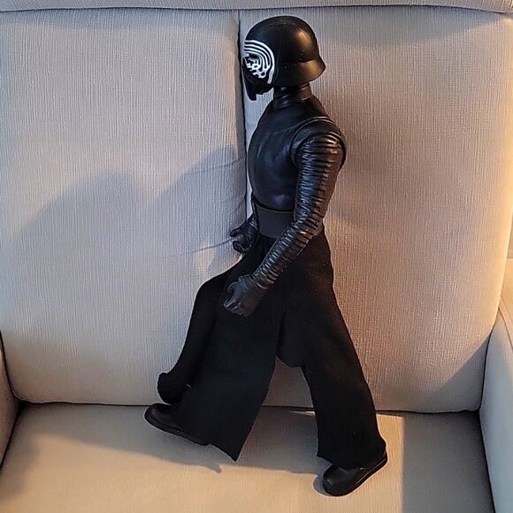 Star Wars The Force Awakens 18" Kylo Ren Action Figure Poseable Jakks Pacific - Picture 7 of 9